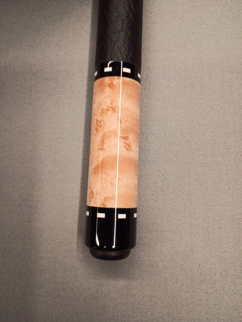 Elliott Custom Pool Cue – Birdseye Maple with Jacoby Black Shaft - Image 4