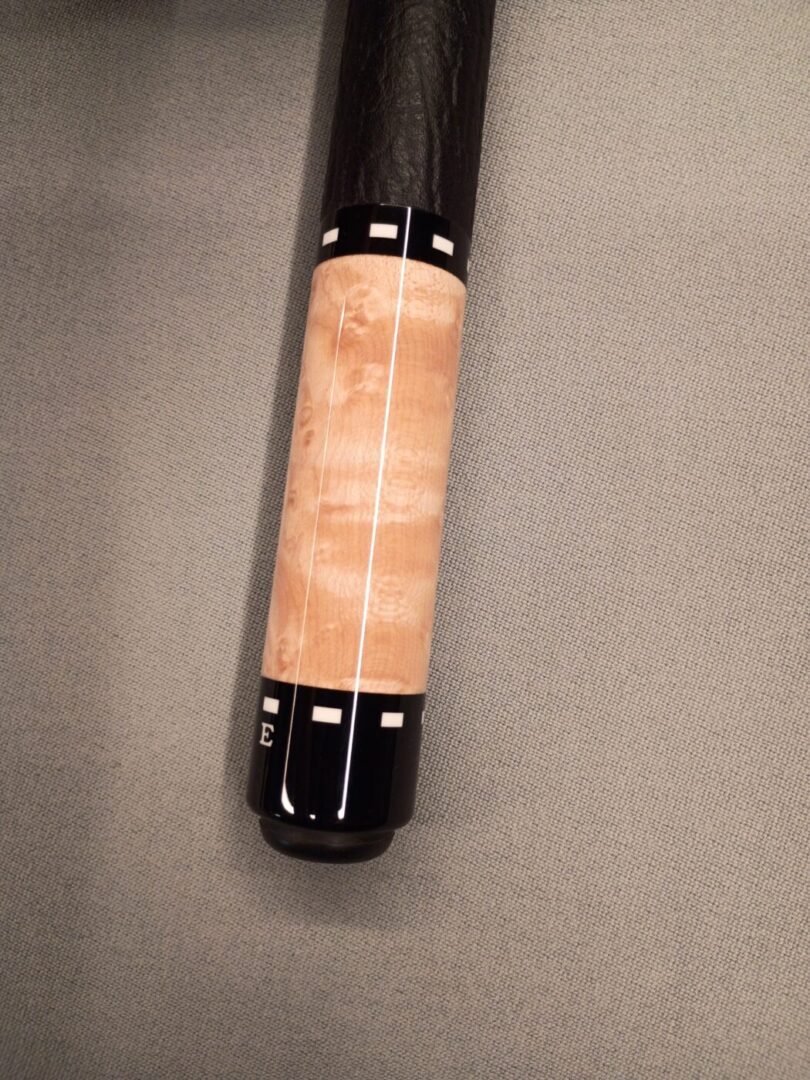Elliott Custom Pool Cue – Birdseye Maple with Jacoby Black Shaft - Image 2