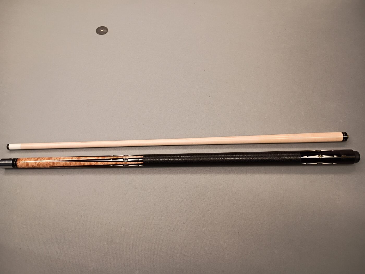 Schon Custom Cue – Six Points, Birdseye Maple & Mother-of-Pearl - Image 14