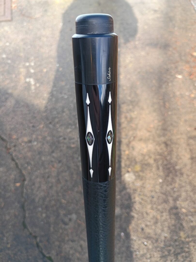 Schon Custom Cue – Six Points, Birdseye Maple & Mother-of-Pearl - Image 8